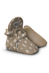 Coffee Arrow Baby Booties β Stylish Print with Anti-Slip Sole